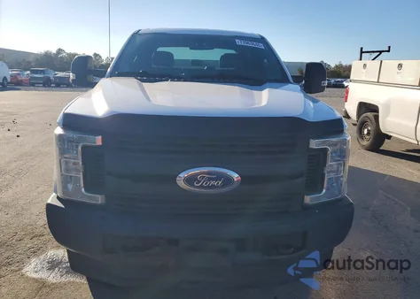 2018 Ford F250 Super Duty z USA, uszkodzony, nr VIN 1FT7W2BT0JEB72405